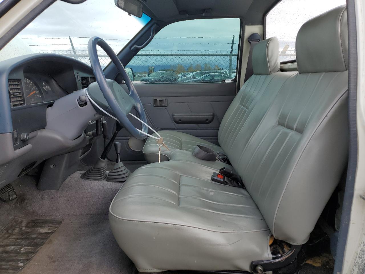 1992 Toyota Pickup - Image 7