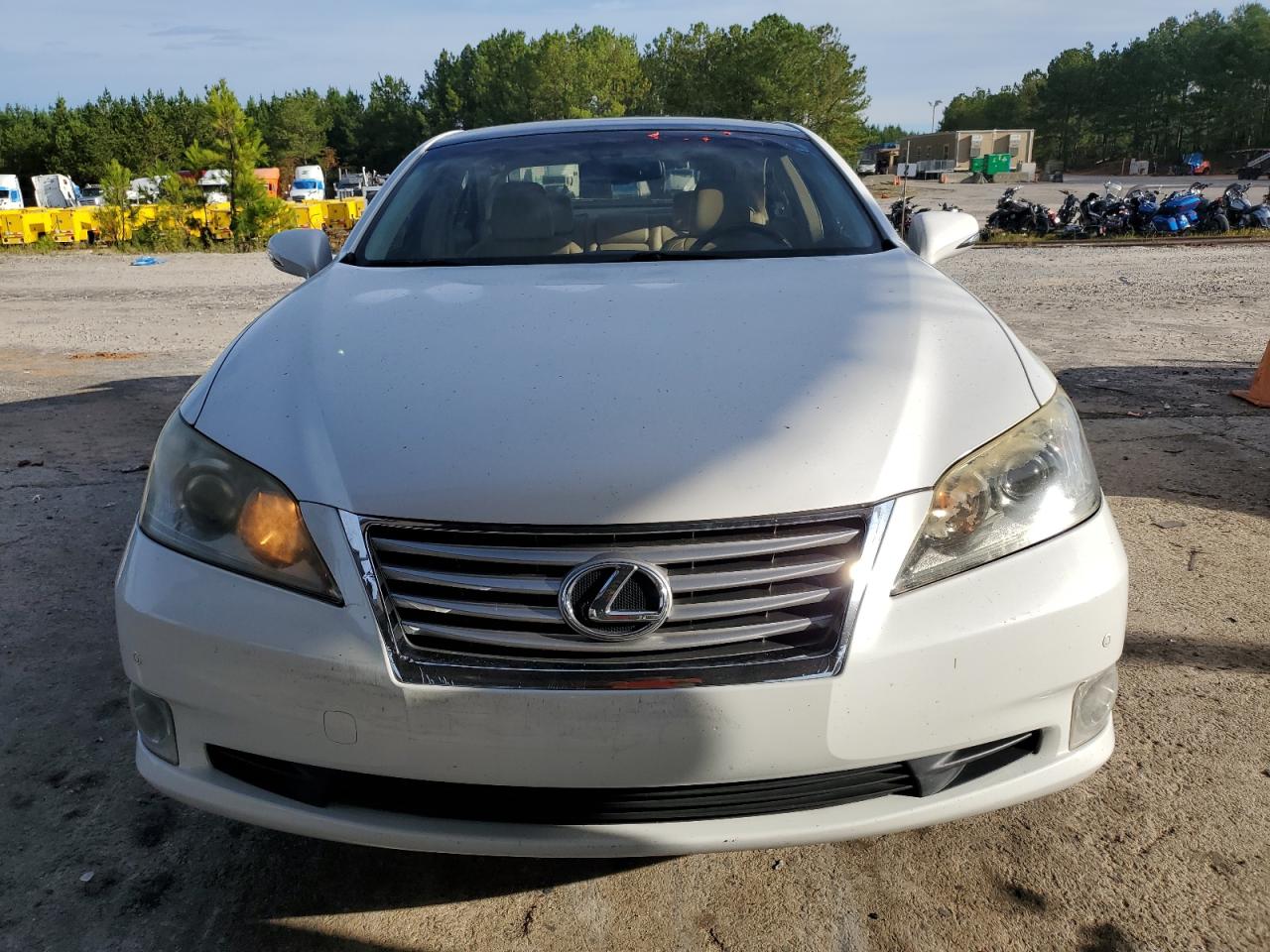 2011 Lexus ES - Image 5