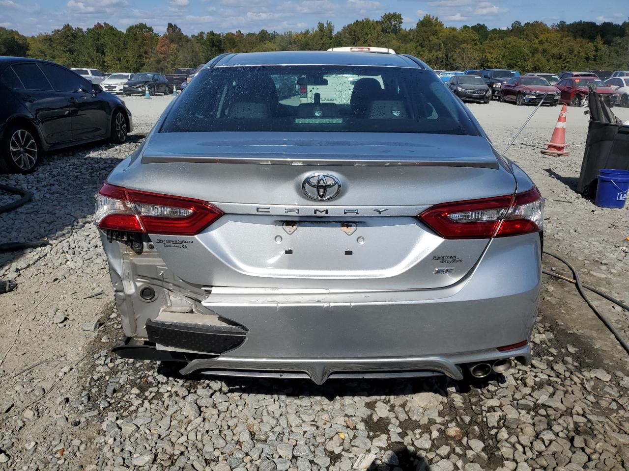 VIN 4T1B11HK6JU024973 2018 TOYOTA CAMRY no.6