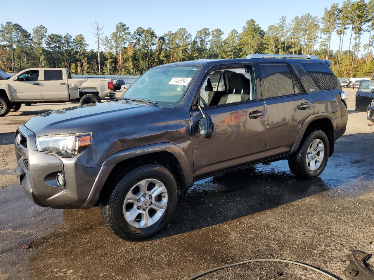 VIN JTEZU5JR6H5161890 2017 TOYOTA 4RUNNER no.1