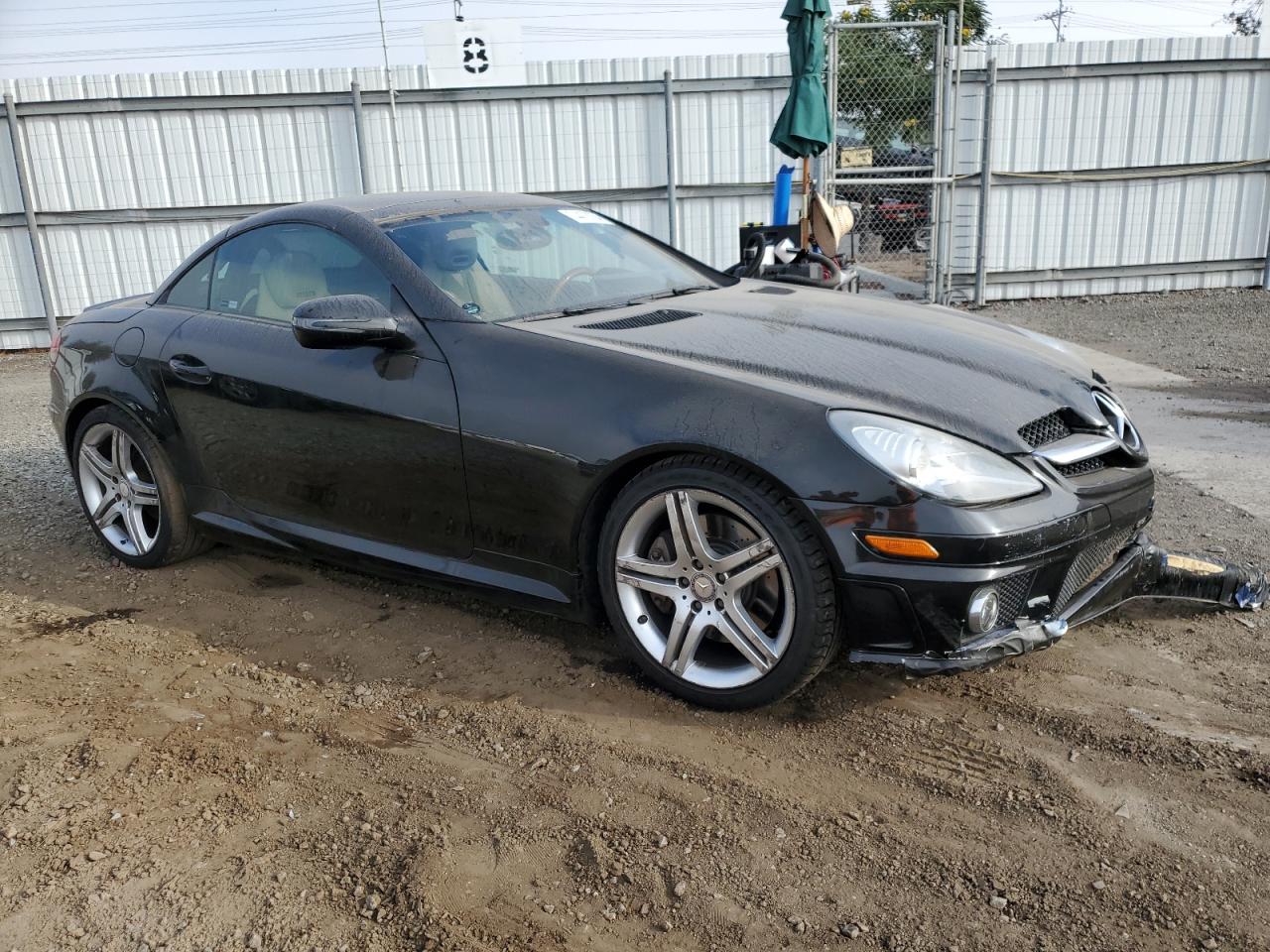 2011 Mercedes-Benz Slk 350 VIN: WDBWK5JA2BF235233 Lot: 74478354