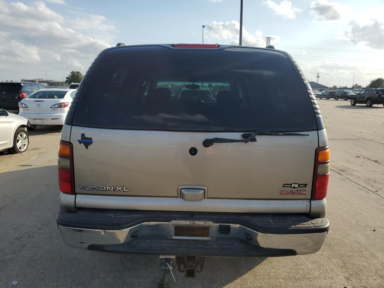 2003 GMC Yukon - Image 6