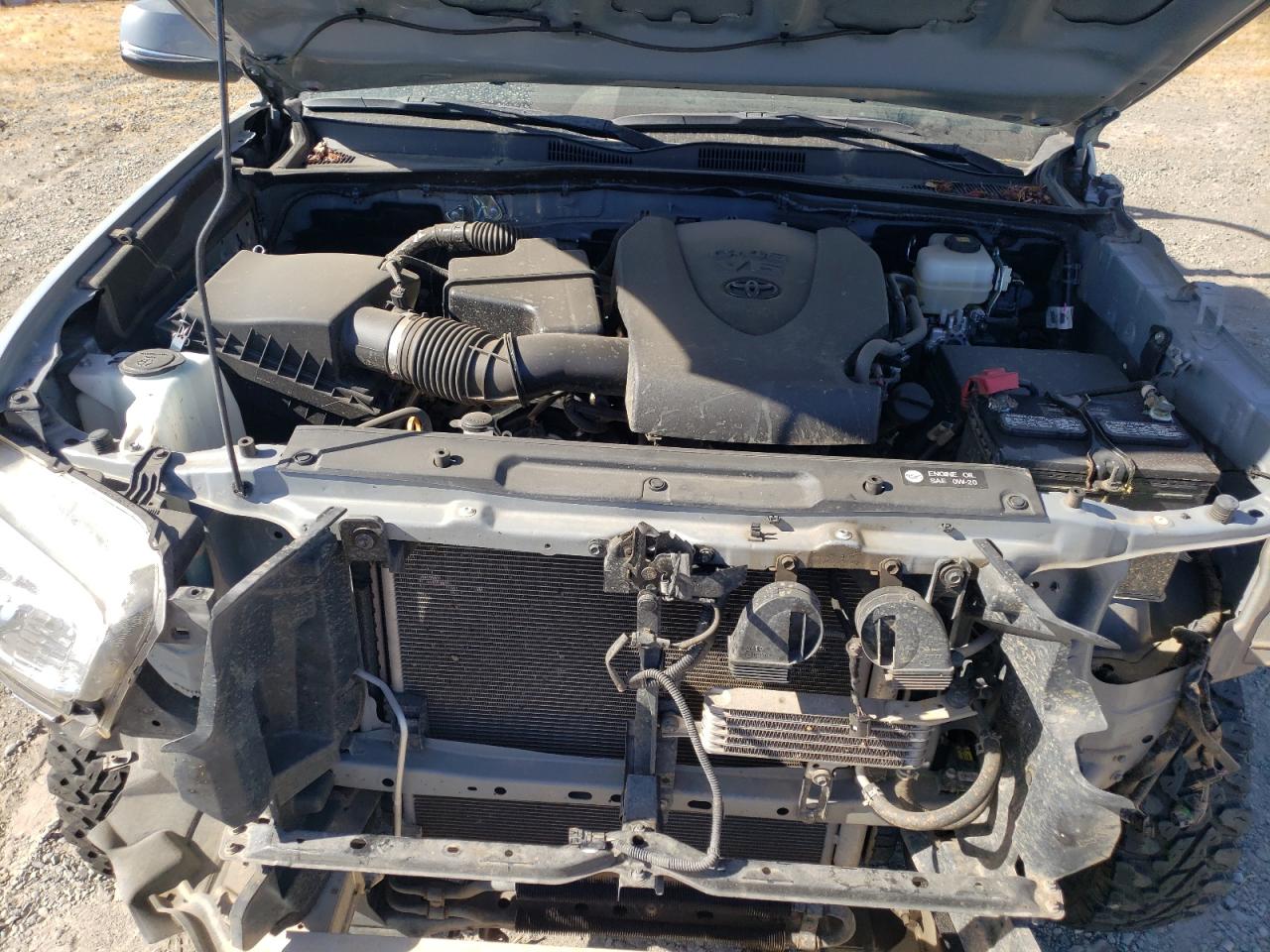 2019 Toyota Tacoma - Image 11
