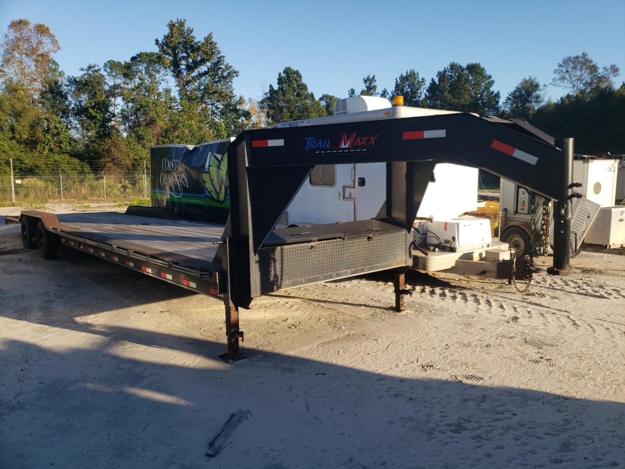 2021 Trailmaxx 40Ft Flatbed Gooseneck for Sale in Savannah, GA - Normal Wear