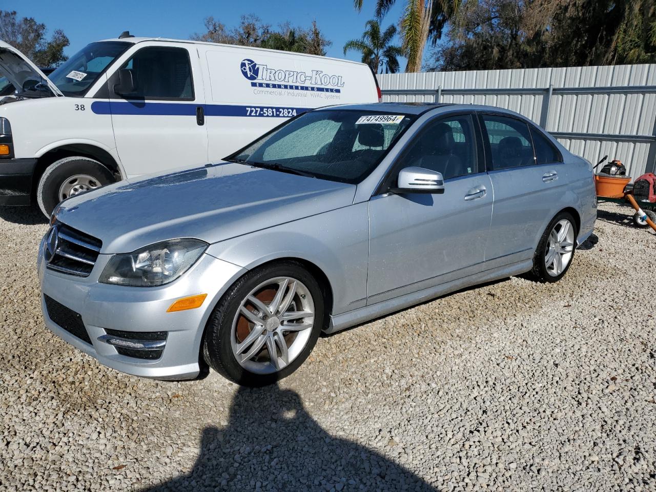 VIN WDDGF4HB6ER313802 2014 MERCEDES-BENZ C-CLASS no.1