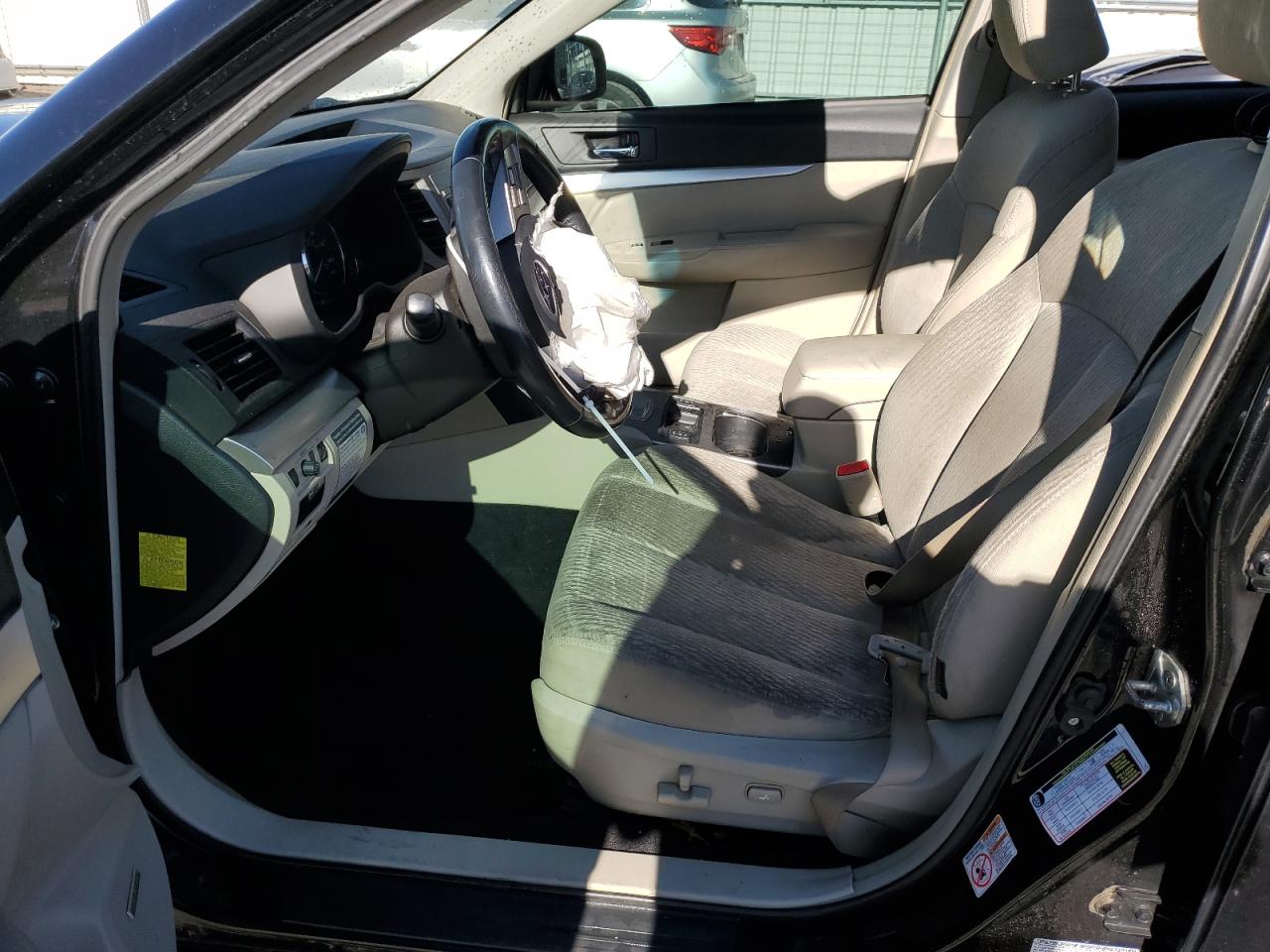 2010 Subaru Outback - Image 7
