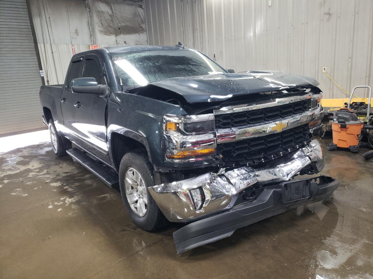 2018 Chevrolet Silverado - Image 4