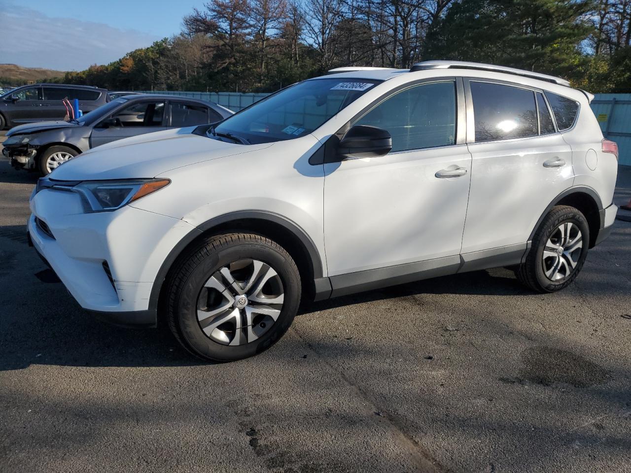 JTMBFREV6GD187490 2016 TOYOTA RAV 4 - Image 1