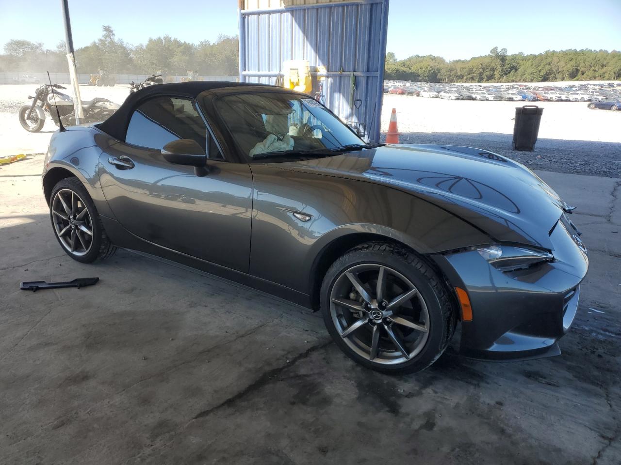 VIN JM1NDAD7XP0560402 2023 MAZDA MX5 no.4