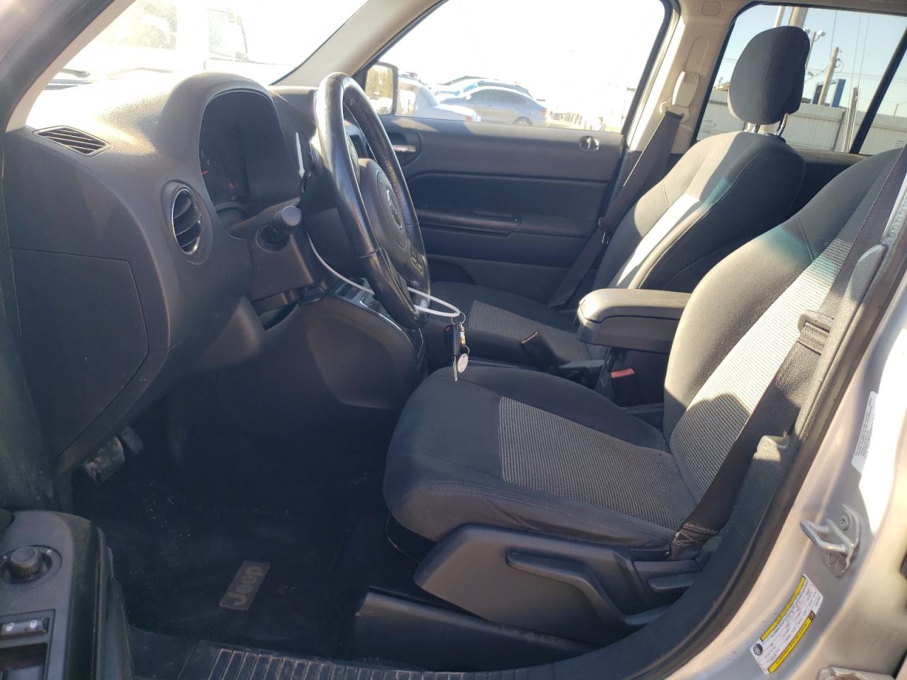 2011 Jeep Liberty (Patriot) - Image 7