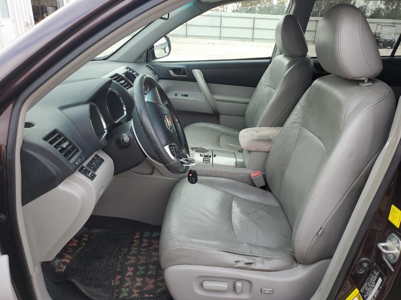 2011 Toyota Highlander - Image 7