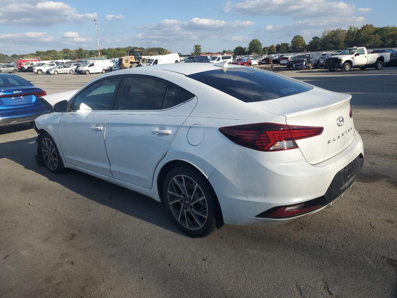 2020 Hyundai Elantra - Image 2