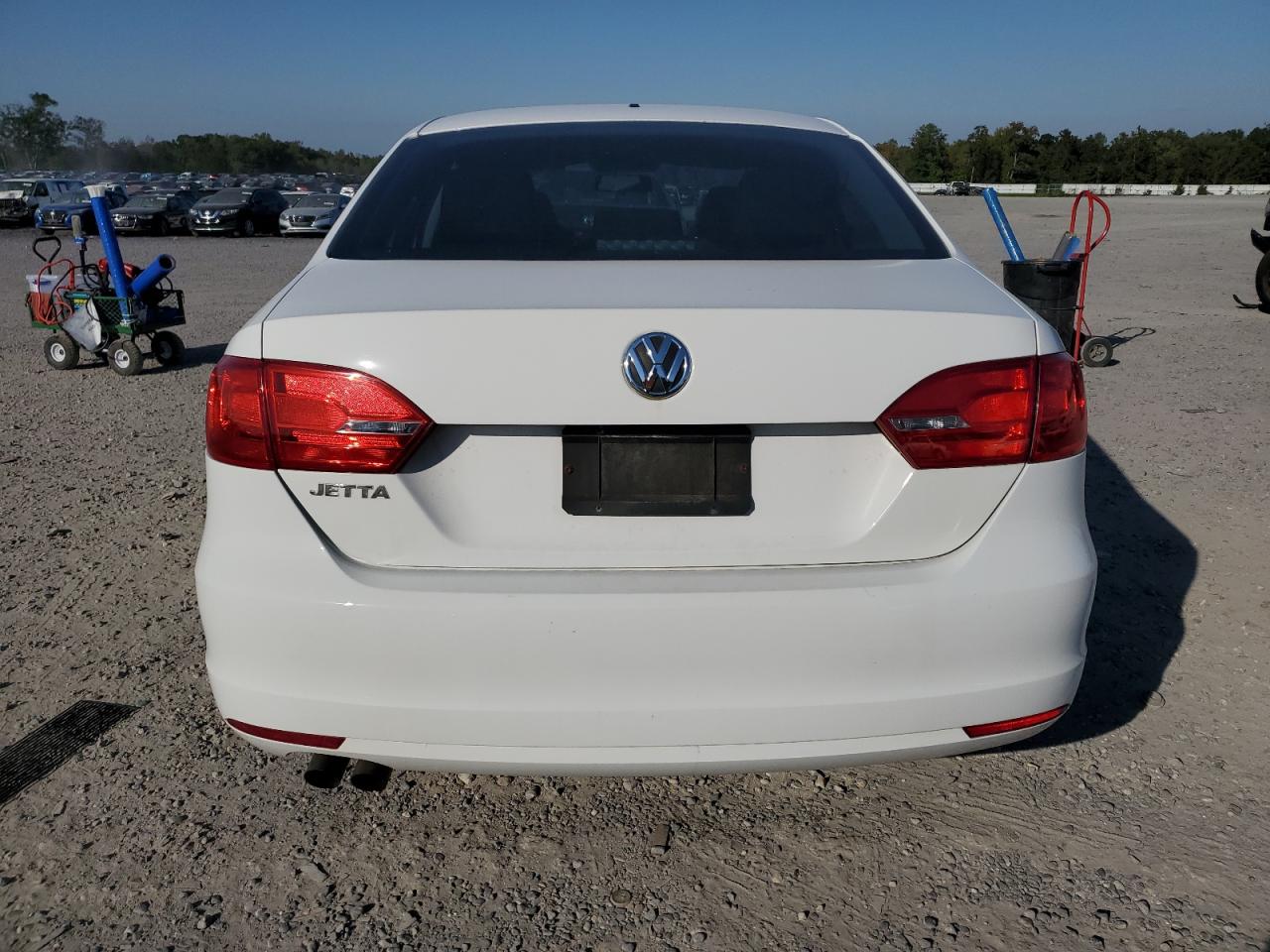 3VW2K7AJ2EM355627 2014 Volkswagen Jetta Base