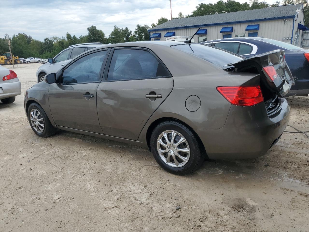 2010 Kia Forte - Image 2