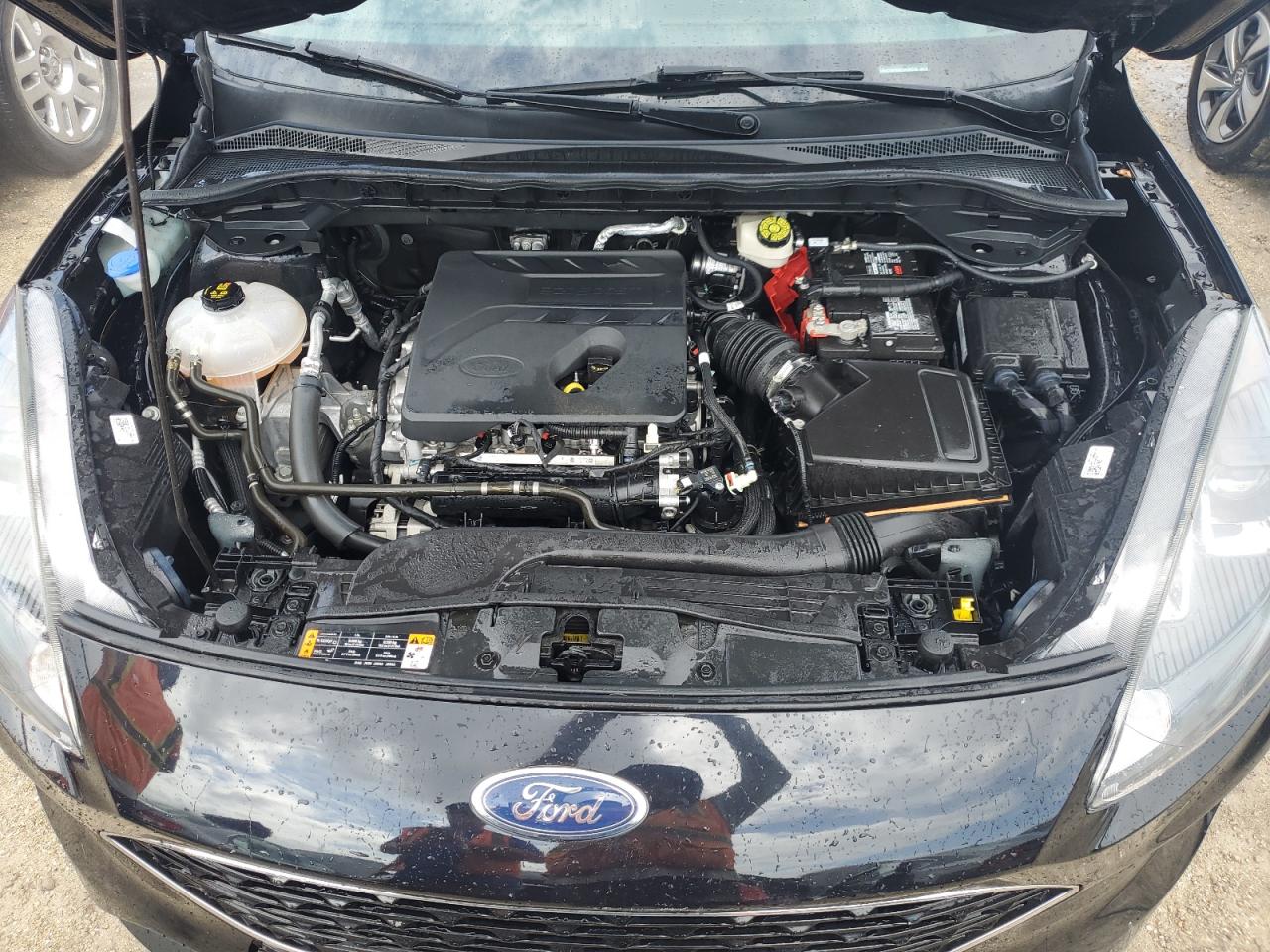 2020 Ford Escape - Image 12