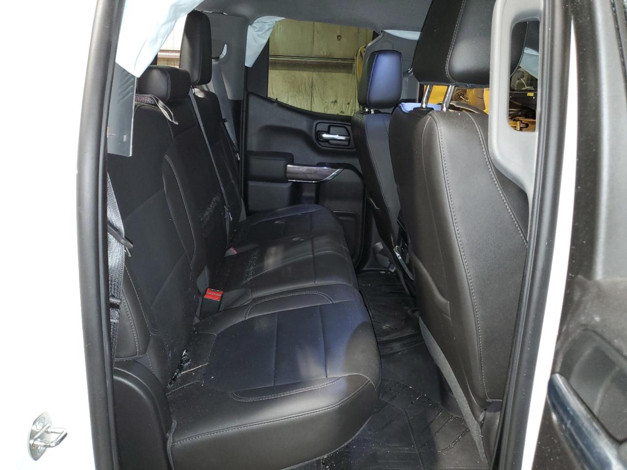 2019 Chevrolet Silverado - Image 10