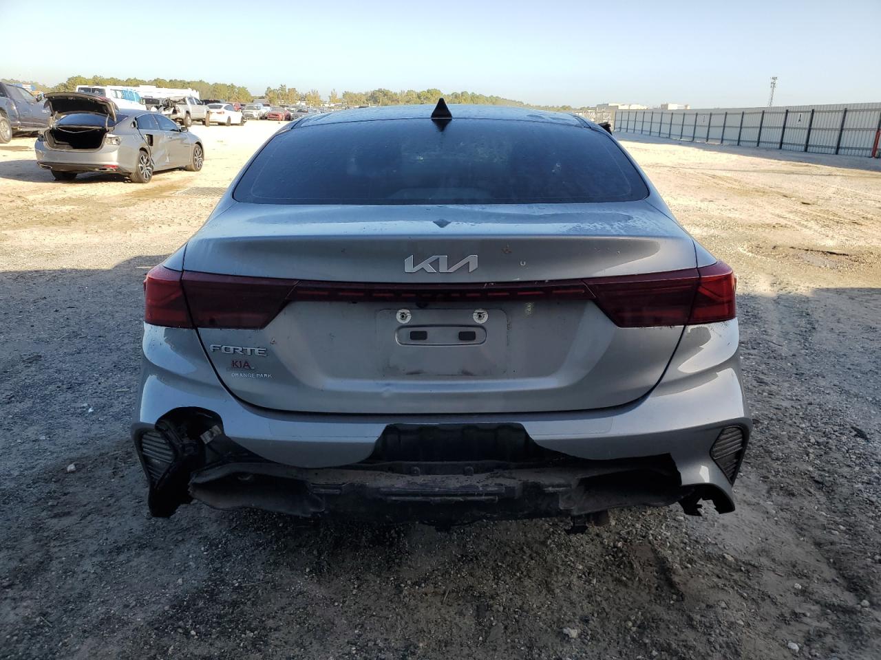 2023 Kia Forte Lx VIN: 3KPF24AD6PE588291 Lot: 78639534