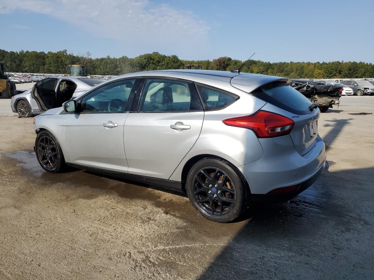 2016 Ford Focus Se VIN: 1FADP3K28GL231403 Lot: 75514234