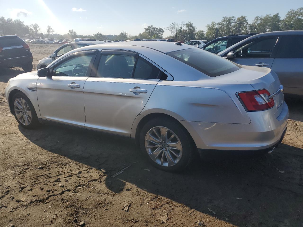 1FAHP2FW7AG134413 2010 Ford Taurus Limited