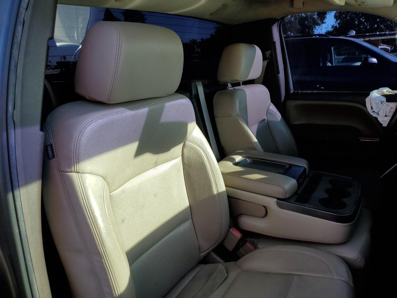 2014 Chevrolet Silverado - Image 11