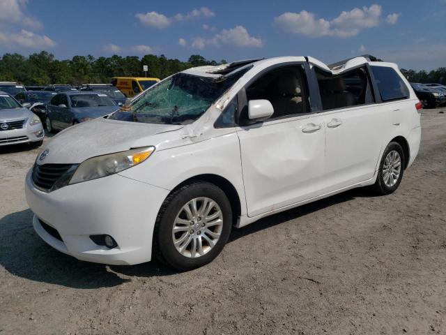 2013 Toyota Sienna Xle