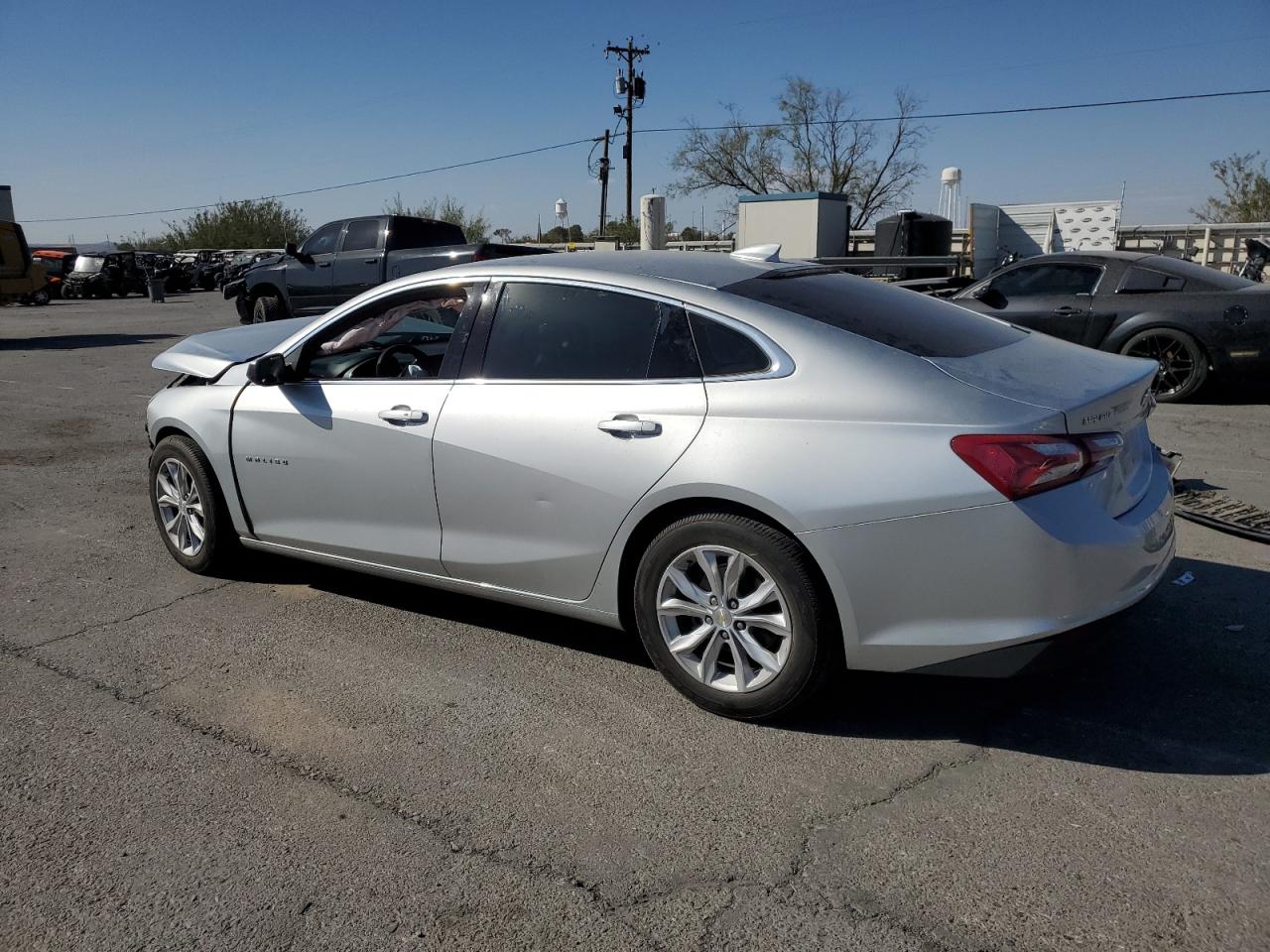 2021 Chevrolet Malibu - Image 2