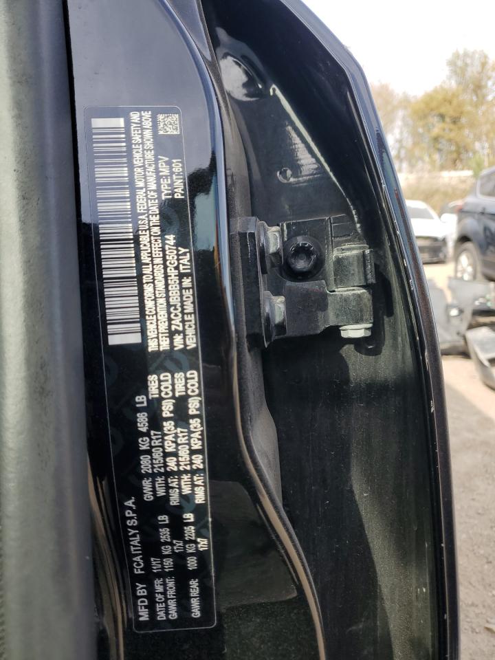 2017 Jeep Renegade - Image 14