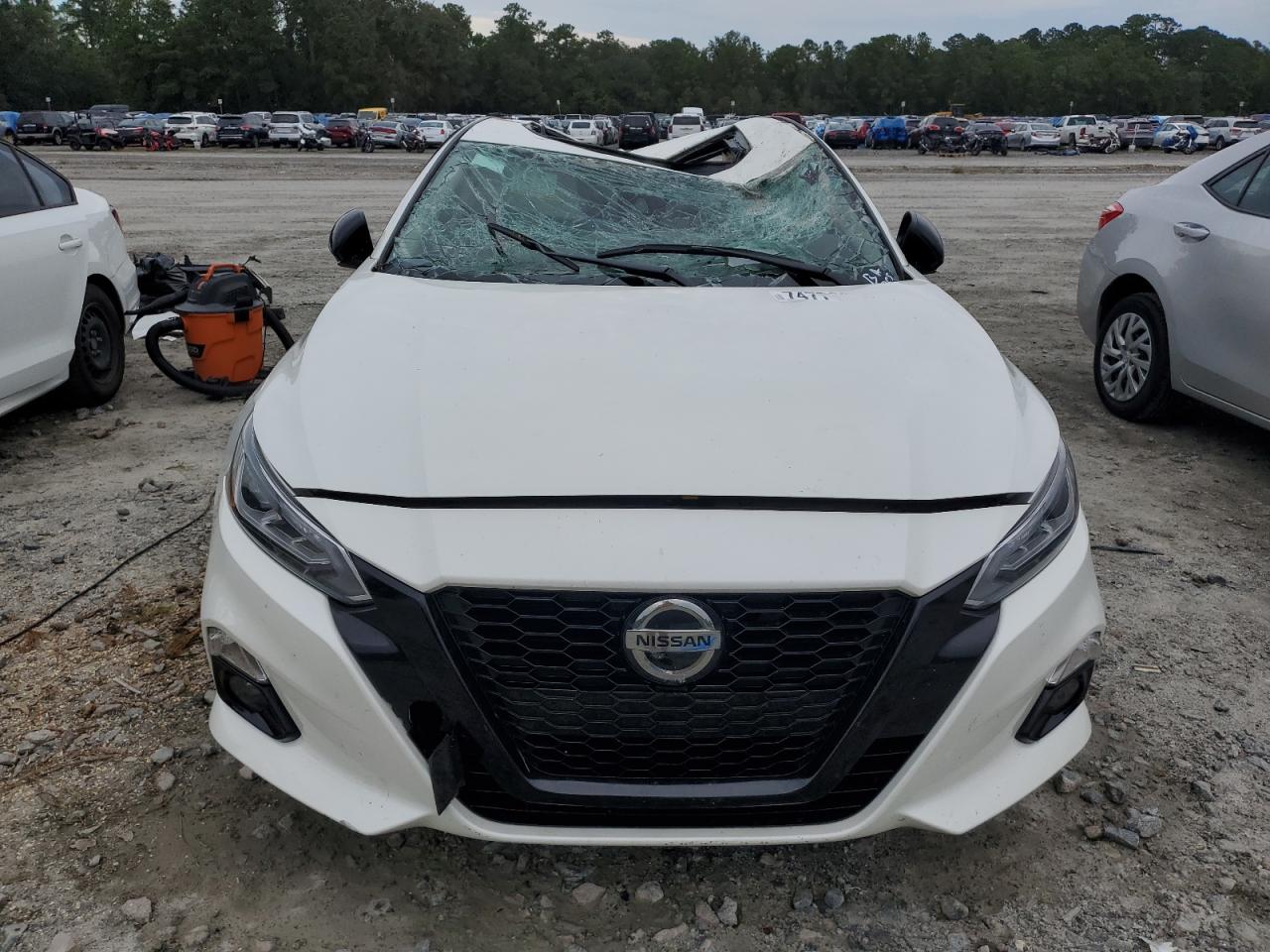 2022 Nissan Altima - Image 5