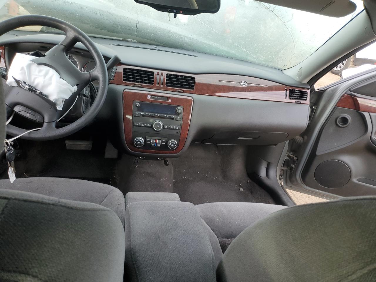 2009 Chevrolet Impala - Image 8