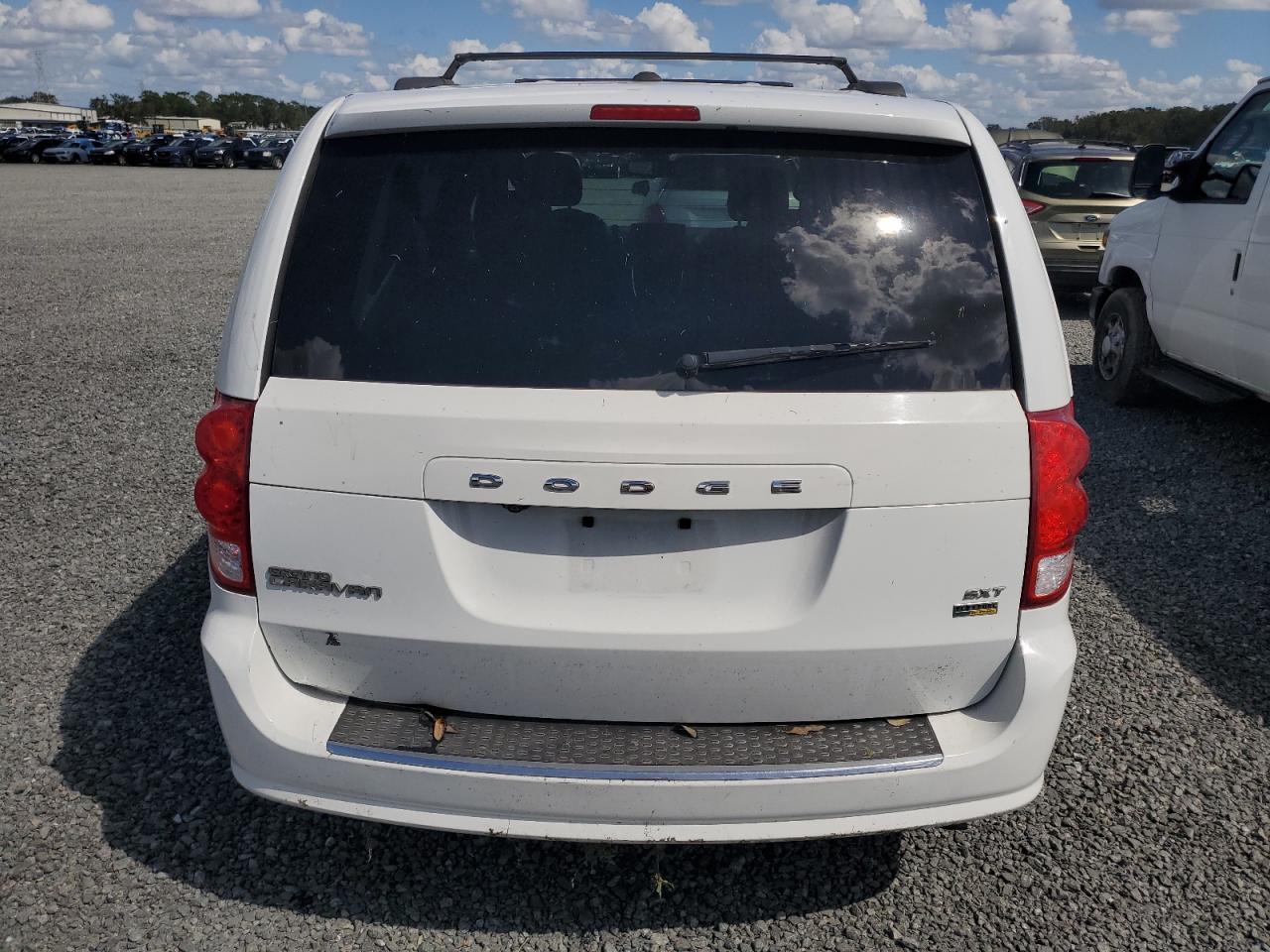 2019 Dodge Grand Caravan Sxt VIN: 2C4RDGCG0KR774609 Lot: 76144104