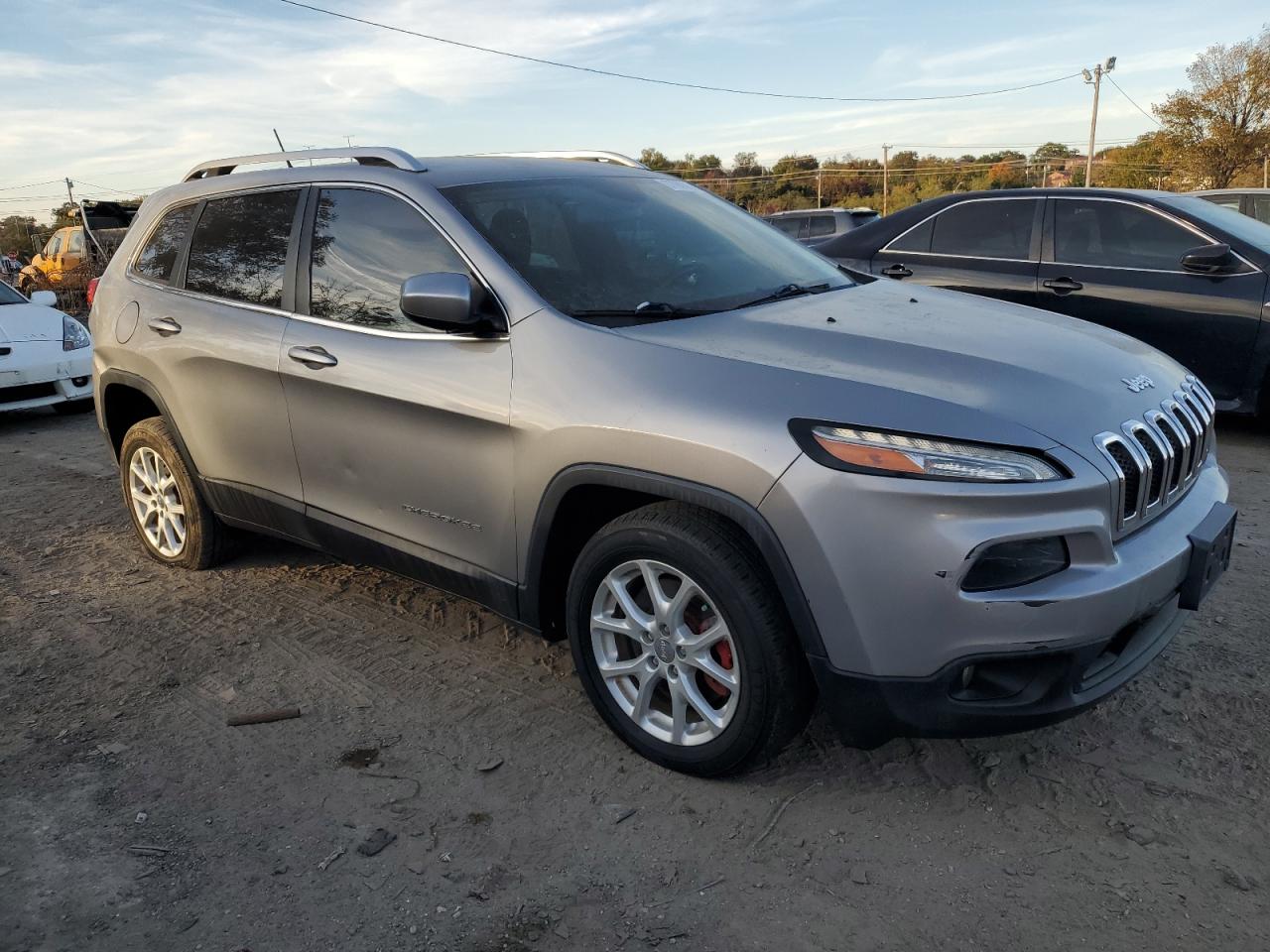 2015 Jeep Grand Cherokee - Image 4