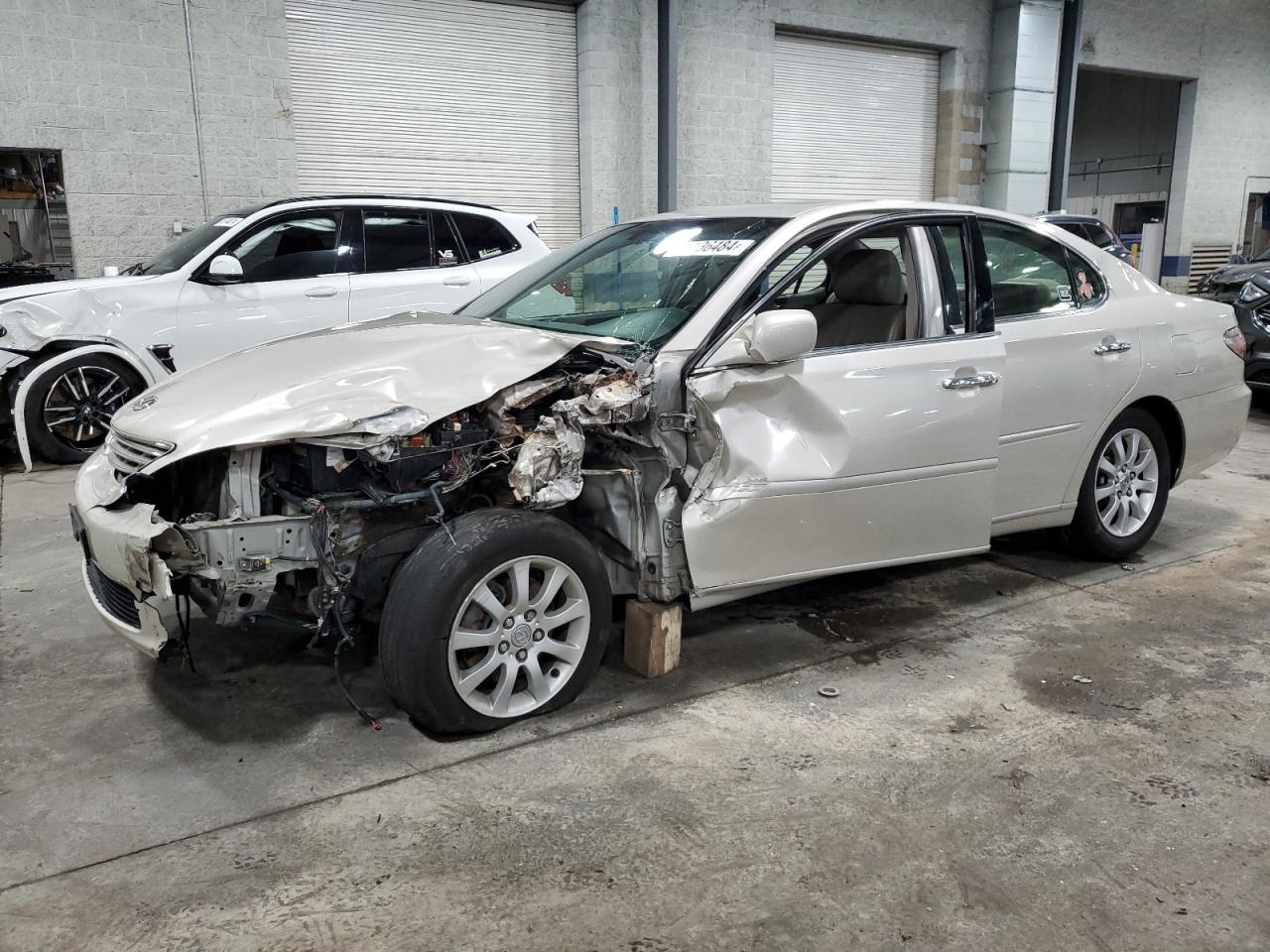 2003 Lexus ES - Image 1