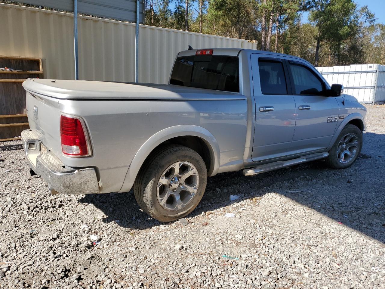 2016 RAM 1500 - Image 3
