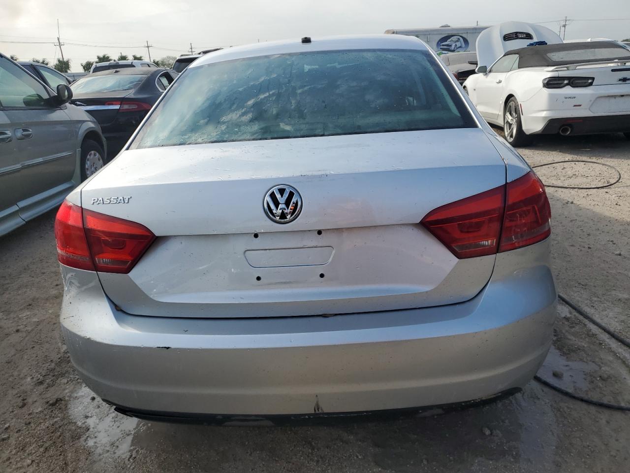 2014 Volkswagen Passat - Image 6