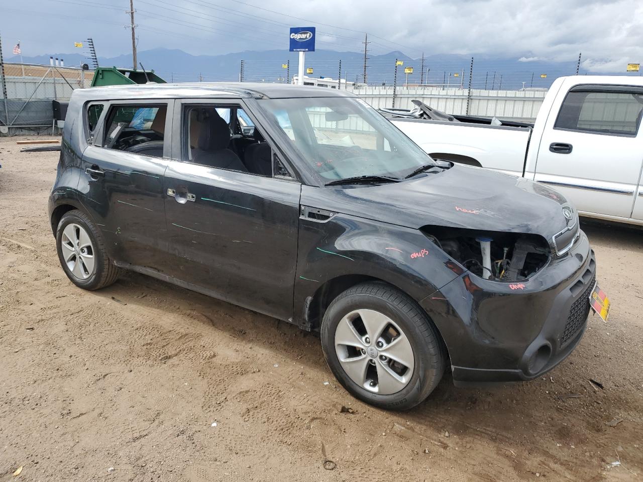 VIN KNDJN2A21G7280742 2016 KIA SOUL no.4