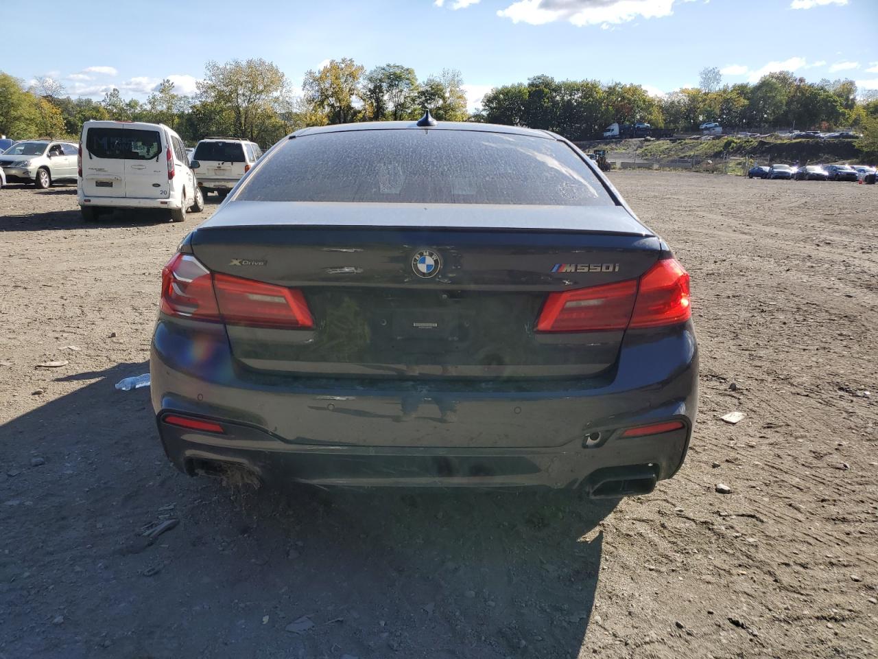 WBAJB9C58JB036032 2018 BMW M550Xi