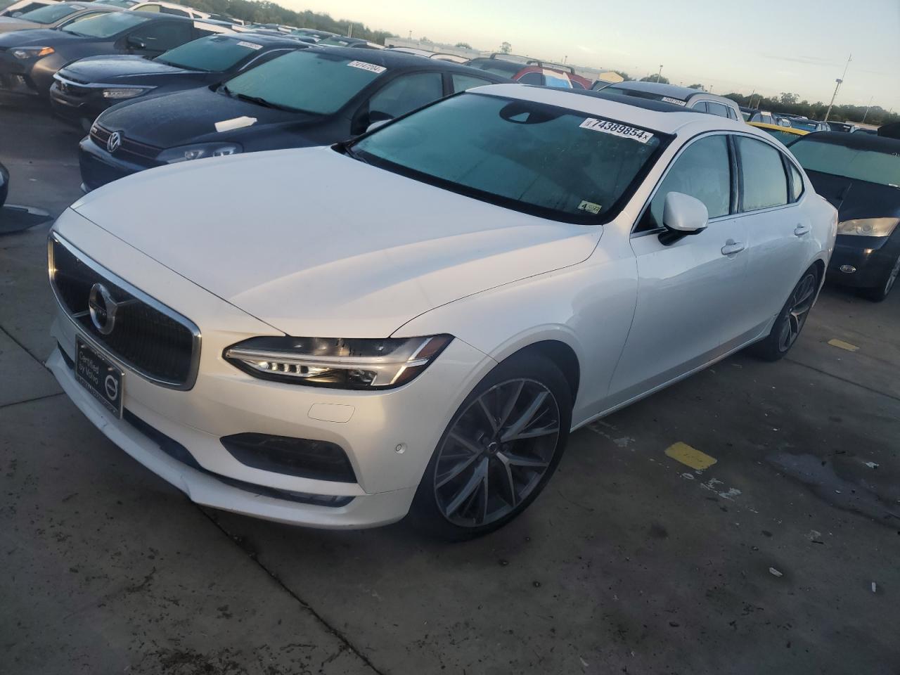 LVY982MK4JP034015 2018 VOLVO S90 - Image 1