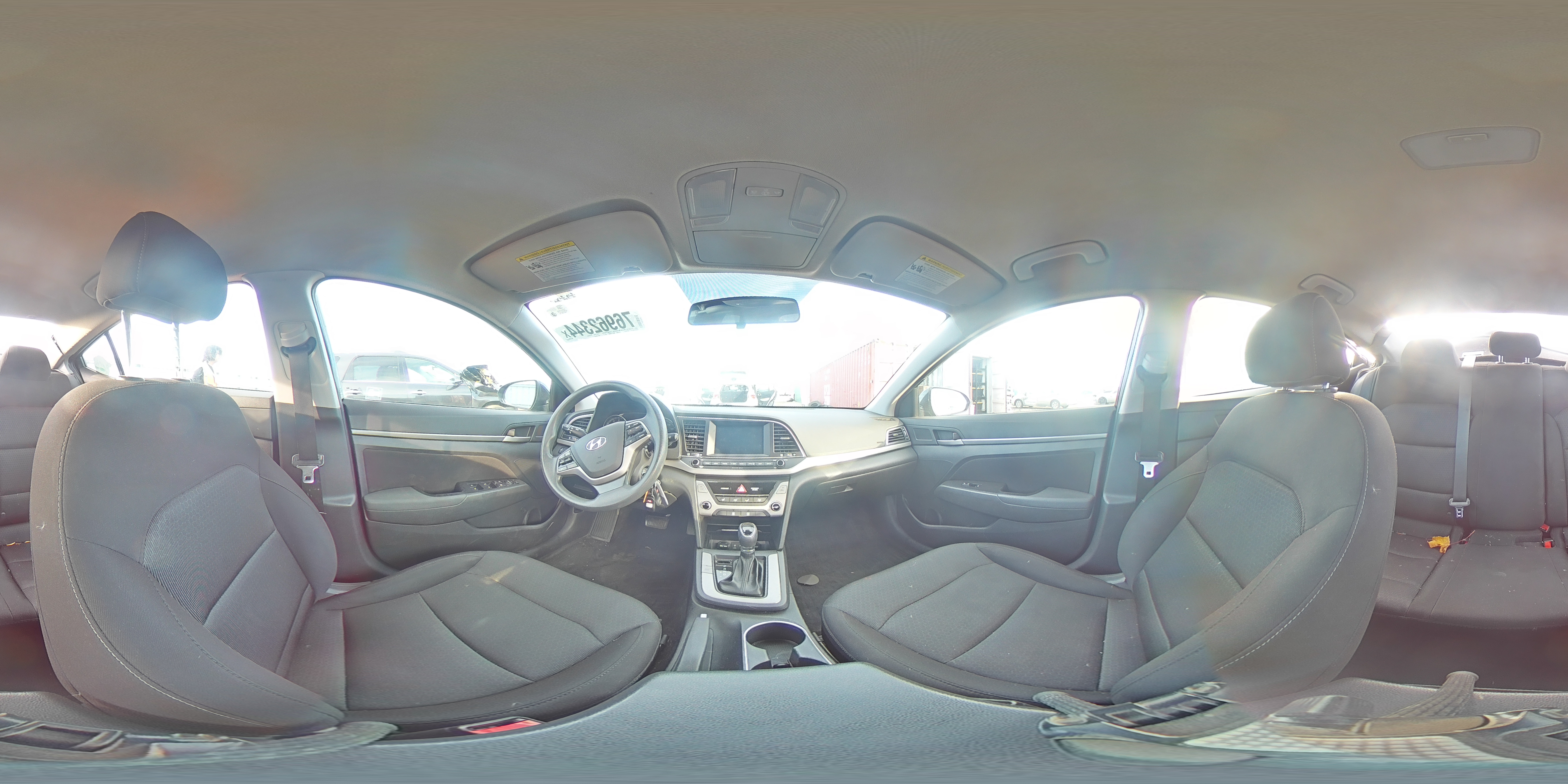 2018 Hyundai Elantra - Image 12