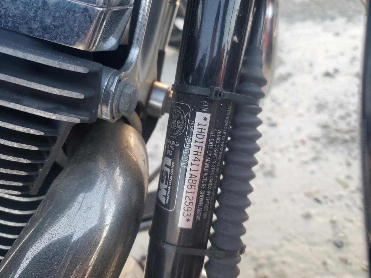 2010 Harley-Davidson Flhrc VIN: 1HD1FR411AB612593 Lot: 74301054