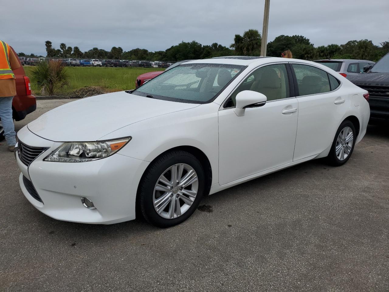 JTHBK1GG0F2173606 2015 LEXUS ES - Image 1