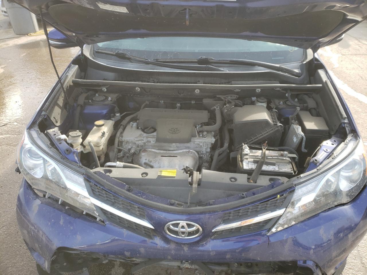 2T3RFREV8FW372270 2015 Toyota Rav4 Xle