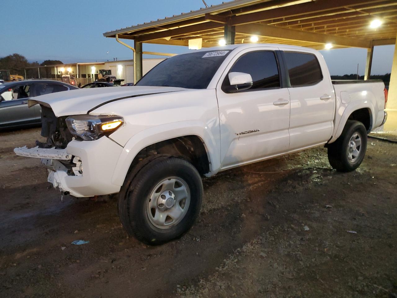 VIN 5TFCZ5AN8HX070312 2017 TOYOTA TACOMA no.1