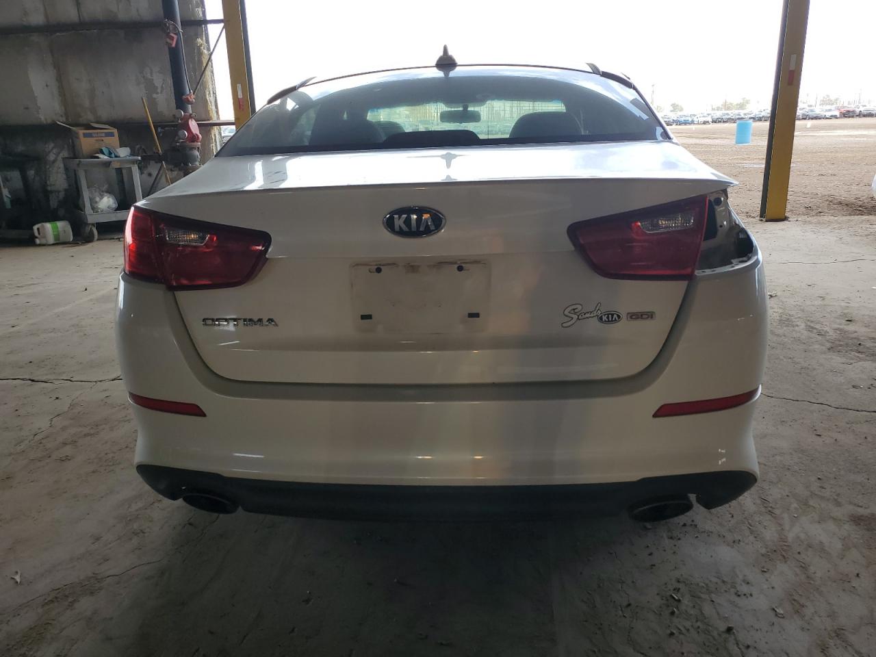 2015 Kia Optima Lx VIN: KNAGM4A78F5526827 Lot: 76730534