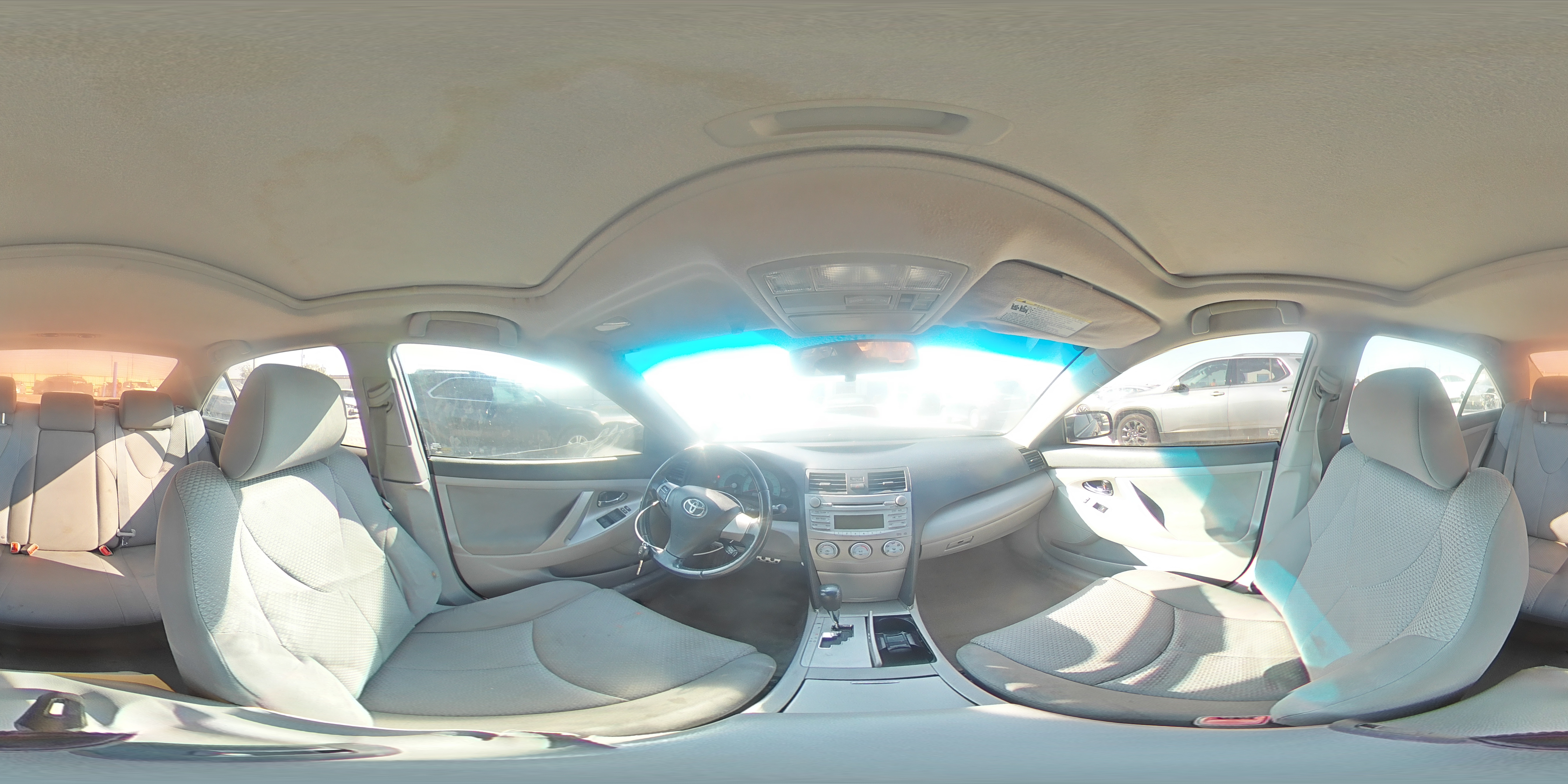 2011 Toyota Camry - Image 13