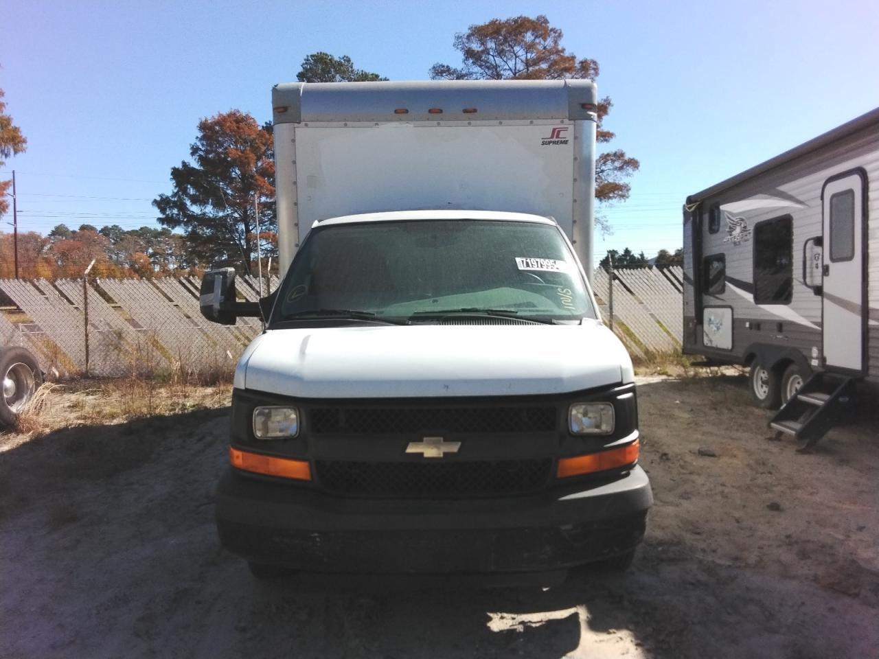 2014 Chevrolet Express - Image 5