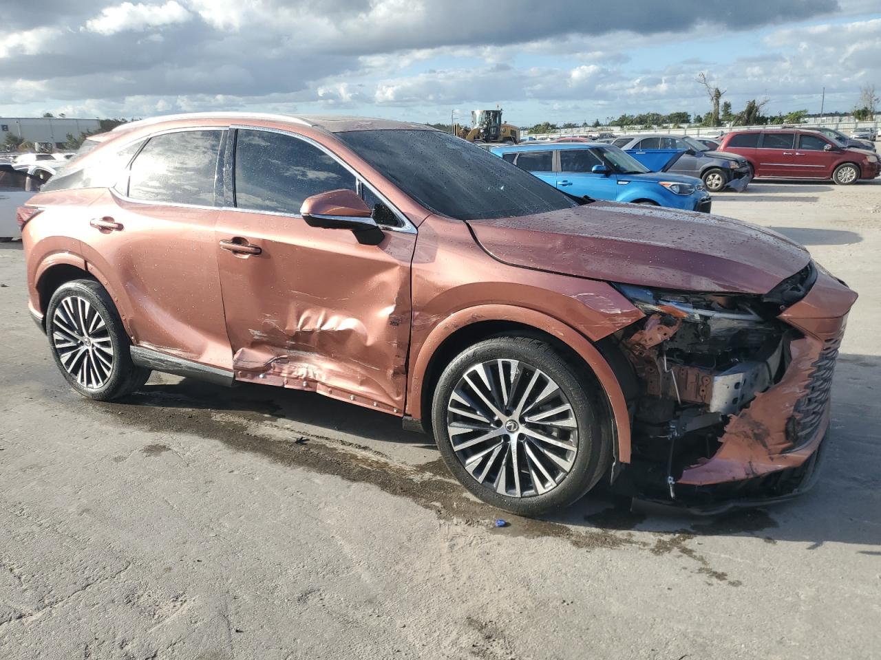 2023 Lexus RX - Image 4