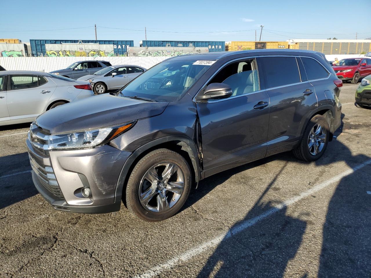 2019 Toyota Highlander - Image 1