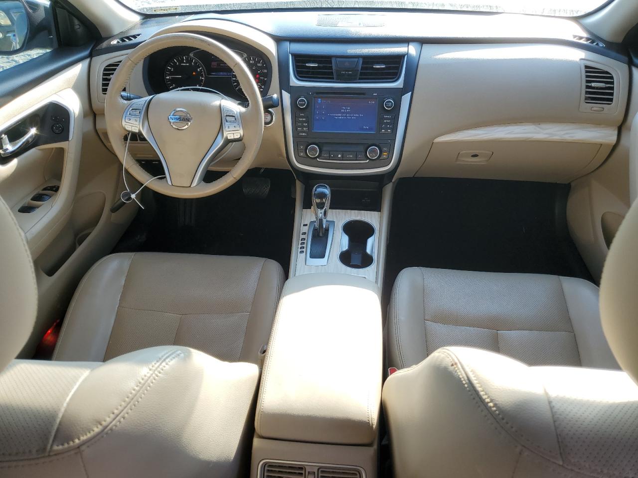 1N4AL3AP1GC141084 2016 Nissan Altima 2.5