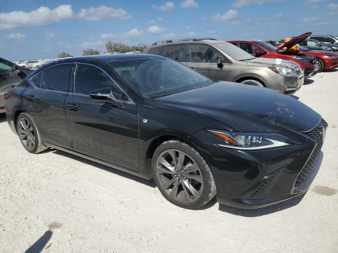 2021 Lexus ES - Image 4