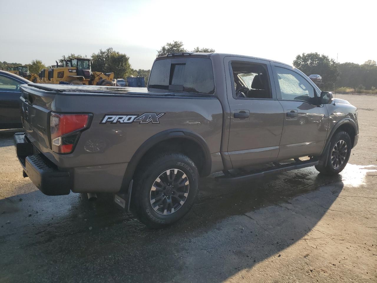 2021 Nissan Titan - Image 3